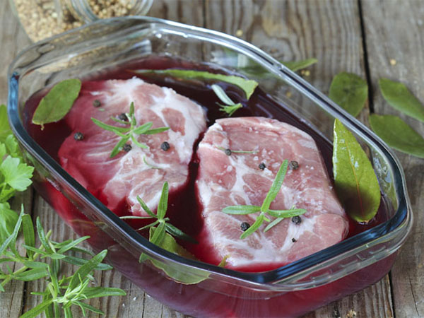 Marinating meat hotsell